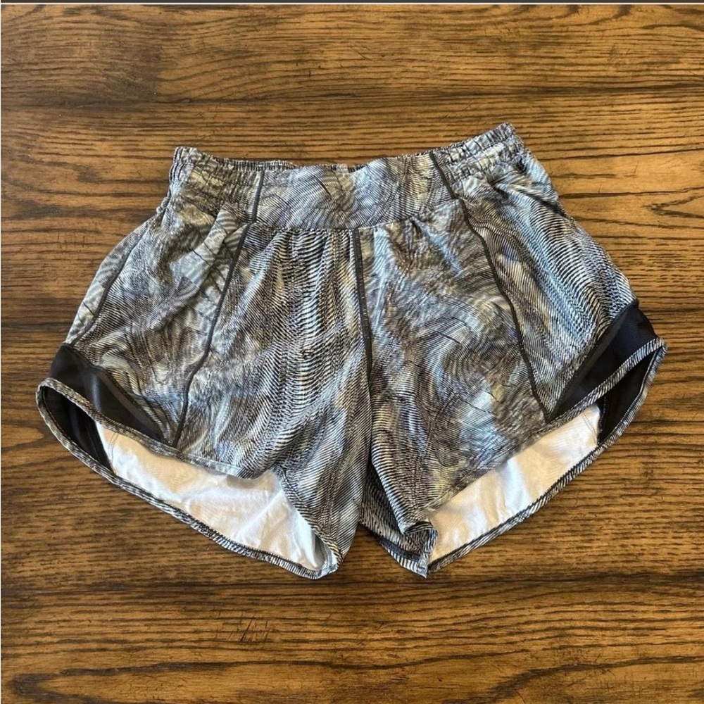 lululemon Gray Patterned hotty hot Shorts